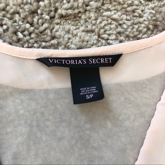 Sheer blush pink cap sleeve top, Victoria’s Secret - Picture 3 of 4